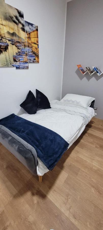 Luxury 23 Neapel