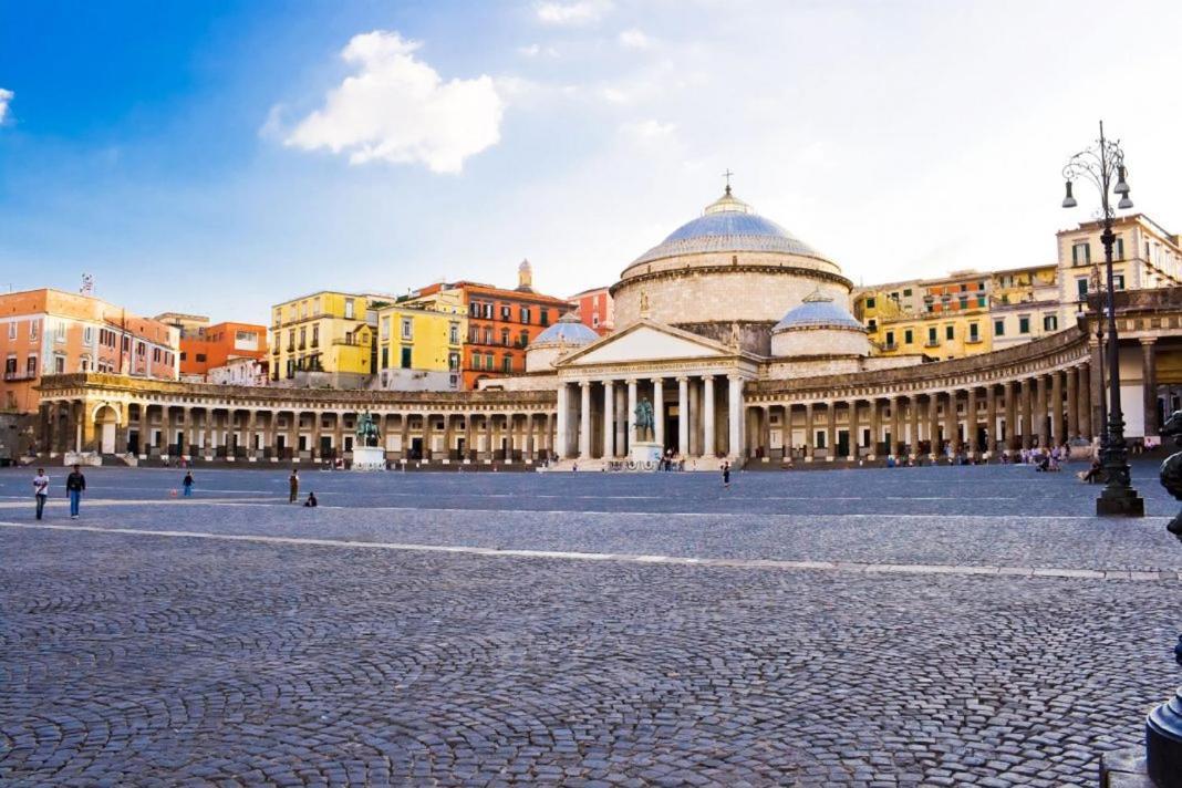 Luxury 23 * Naples